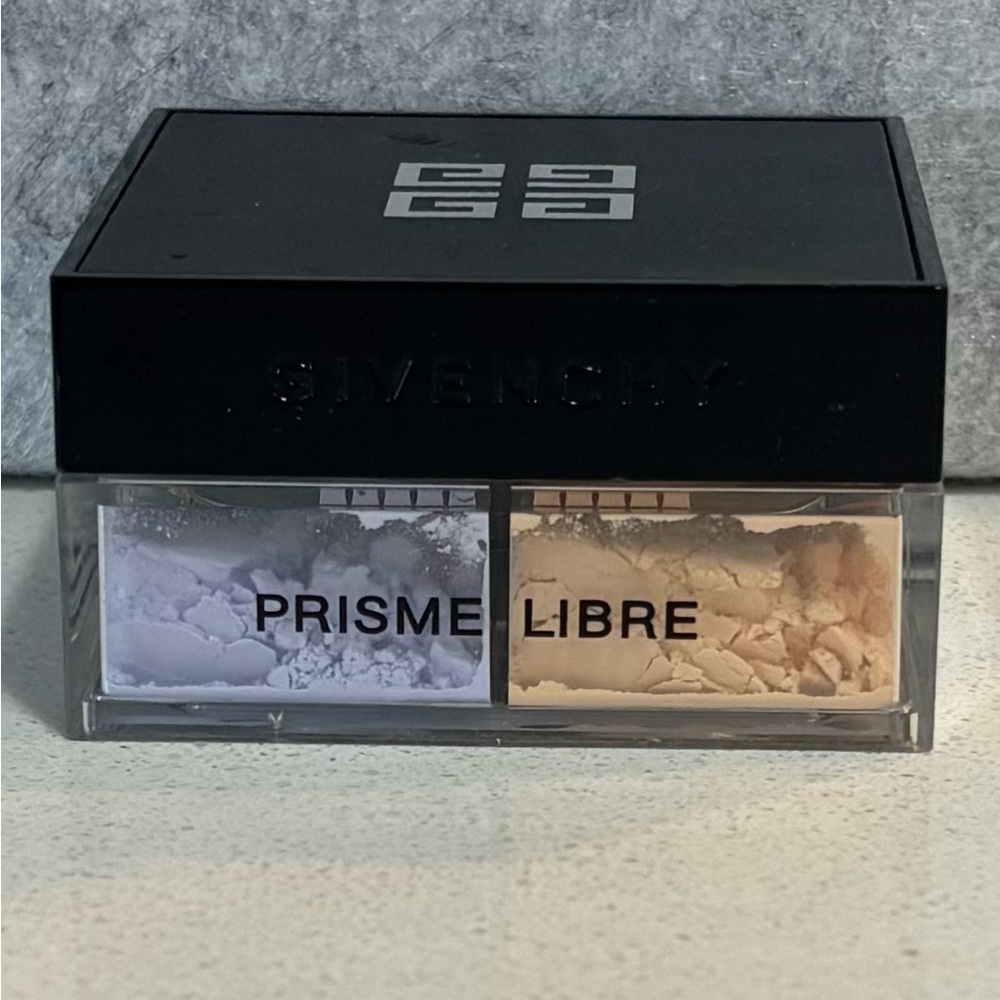 Prisme Libre Mat-Finish Radiance Setting Powder #4 Mousseline Acidulee
